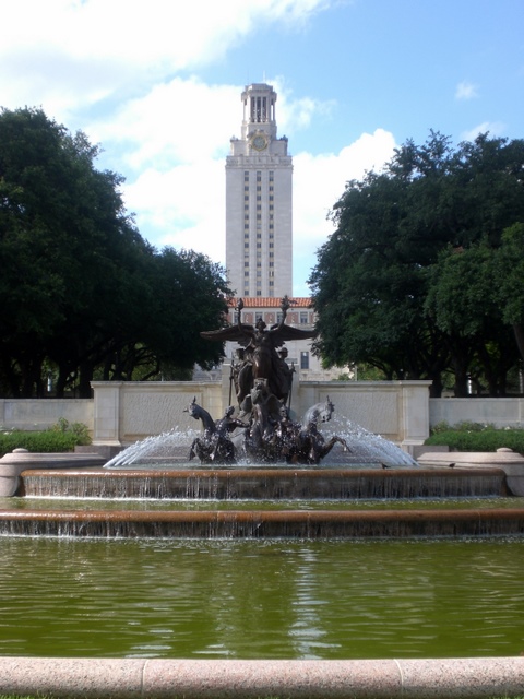 UTAustinFountainAndTower